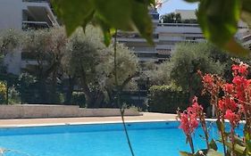 Studio/quartier résidentiel/piscine/plages à 5min à pied